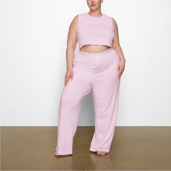 Skims Boyfriend Loose Pant in Cherry Blossom - Picture 1 of 6